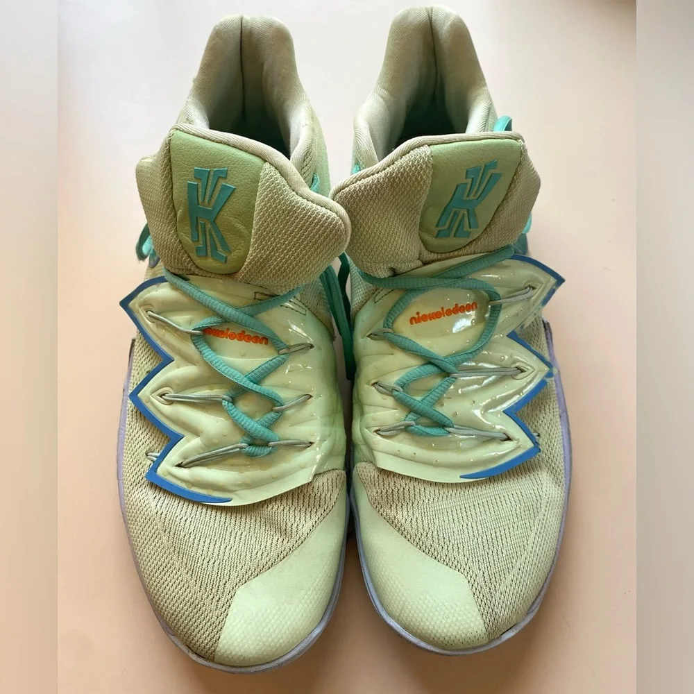 Nike | Size 10 Kyrie SpongeBob‎ Squidward Basketball Sneakers